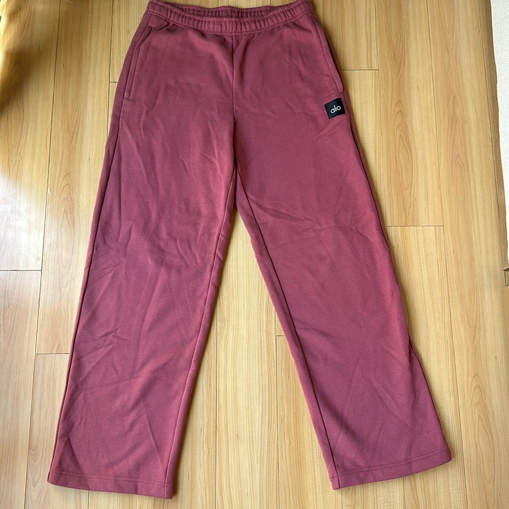 All Yoga Renown Sweatpants size M in Mars Clay